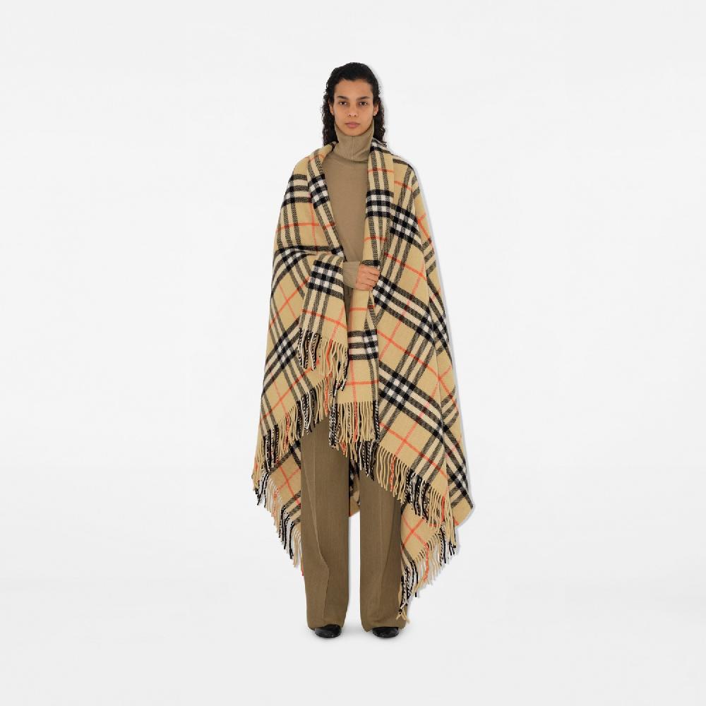 Burberry Manta en lana y cachemir CheckPrecio 1.450 00 € Solo hoy