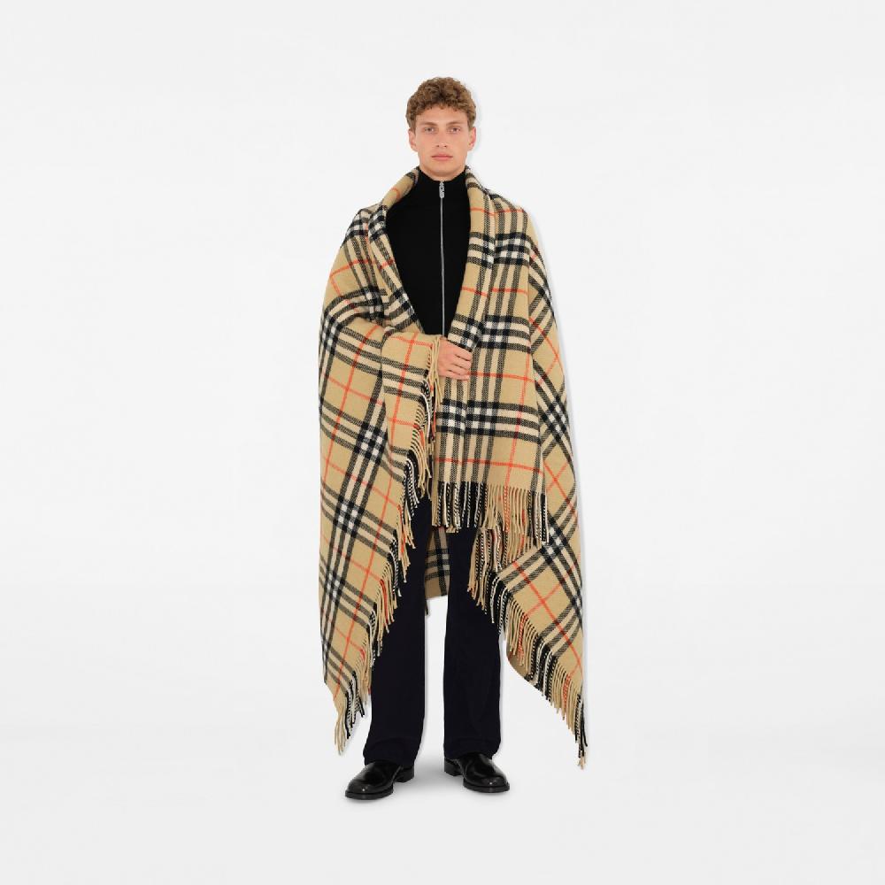 Burberry Manta en lana y cachemir CheckPrecio 1.450 00 € Solo hoy
