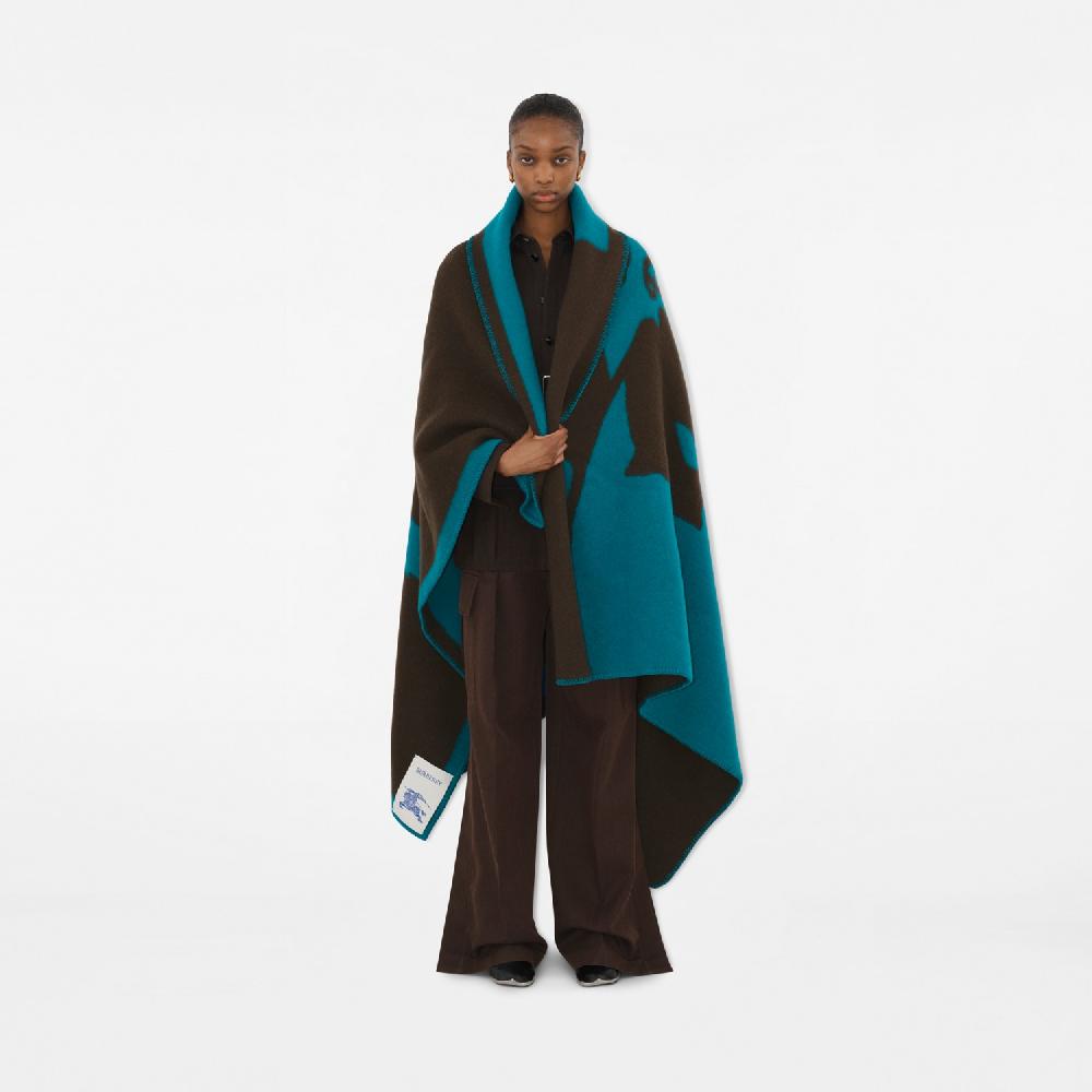 Burberry Manta en lana con EKDPrecio 1.550 00 € Promoción trimestral