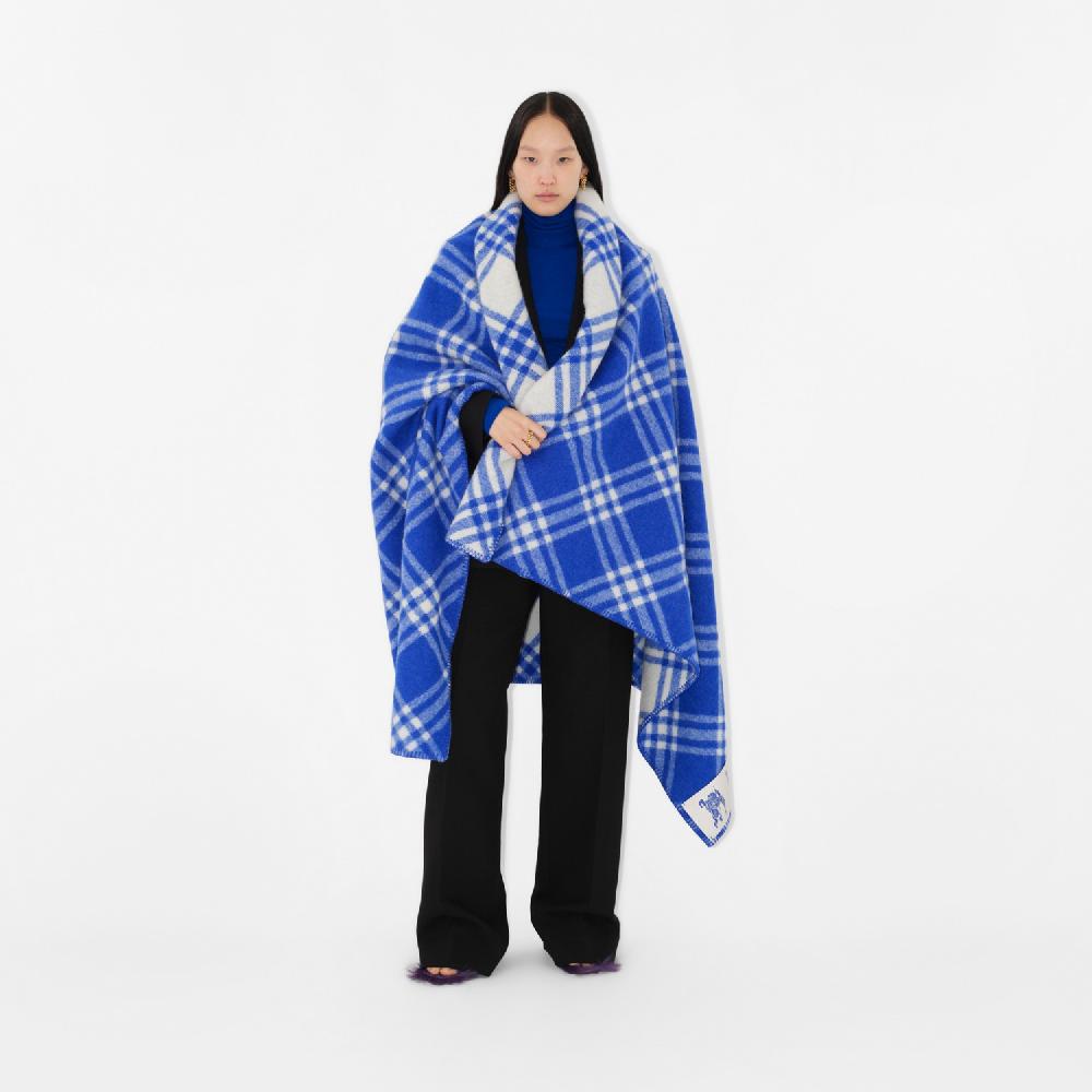 Burberry Manta en lana a cuadrosPrecio 1.550 00 € Liquidación