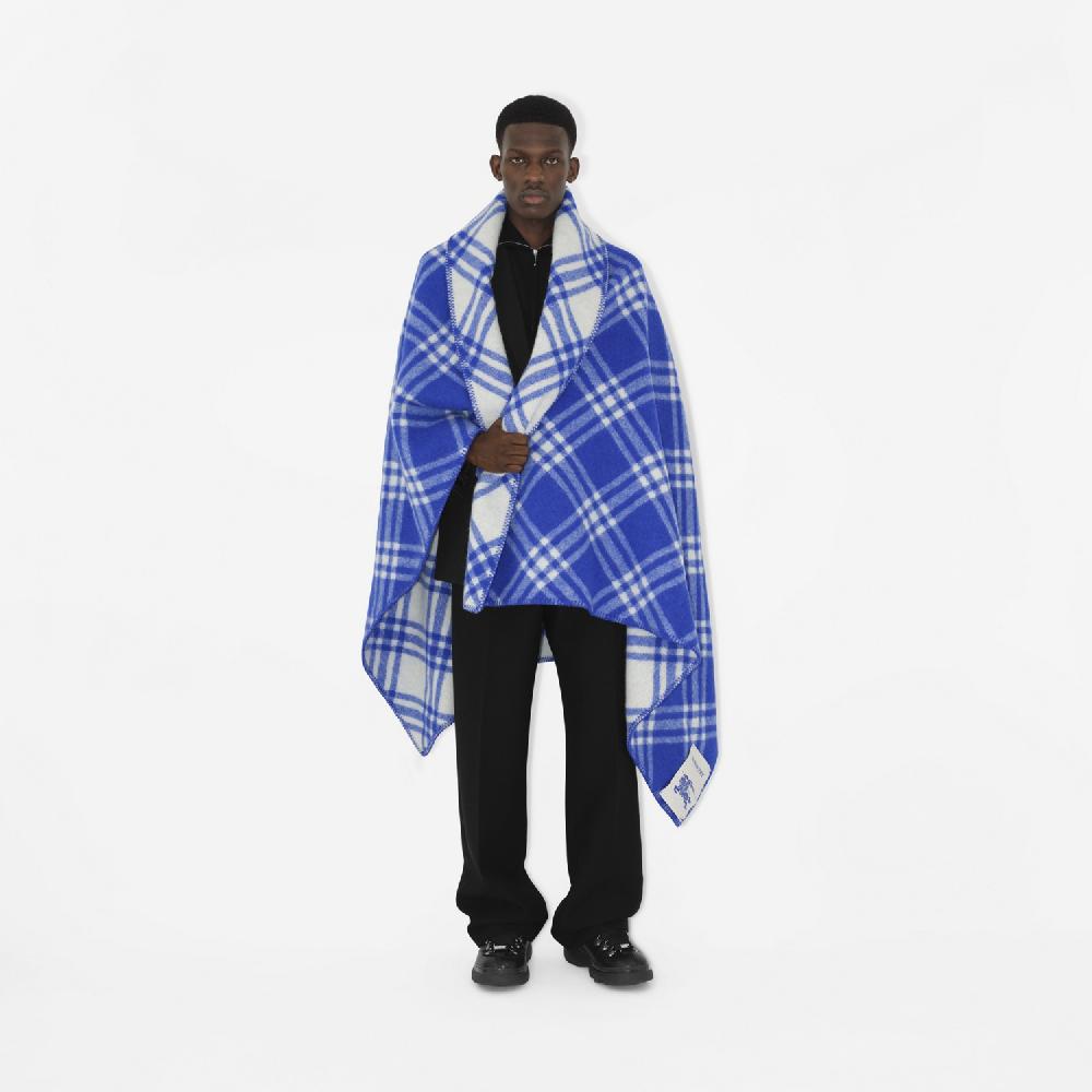 Burberry Manta en lana a cuadrosPrecio 1.550 00 € Liquidación