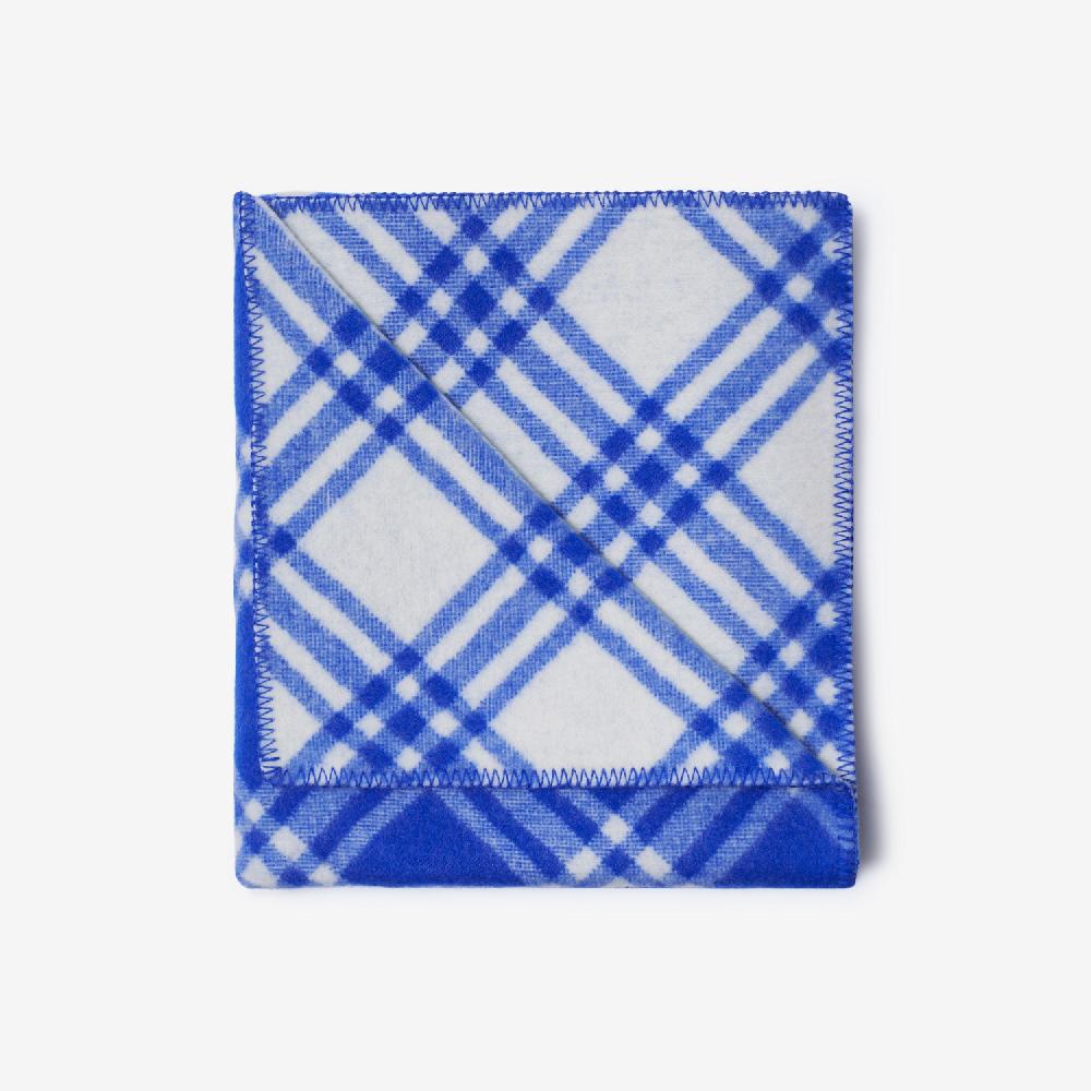 Burberry Manta en lana a cuadrosPrecio 1.550 00 € Liquidación