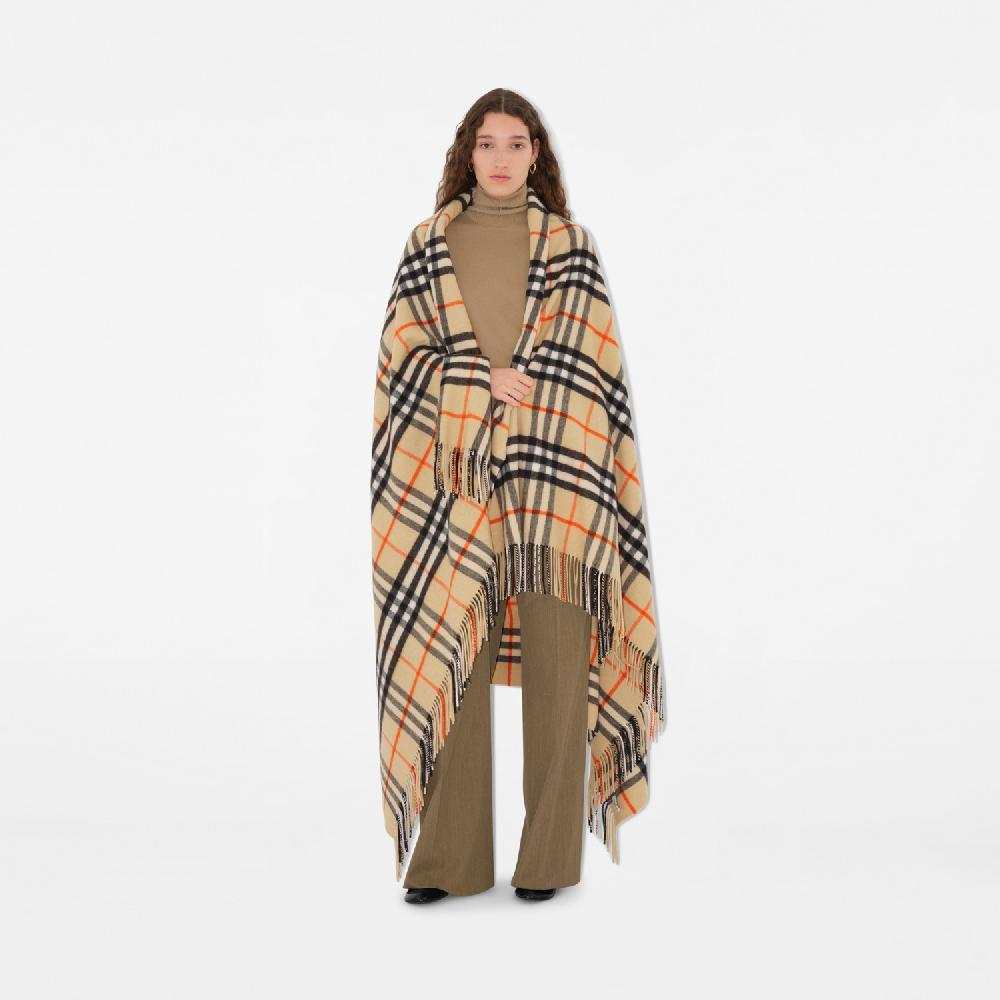 Burberry Manta en cachemir CheckPrecio 1.550 00 € Precios de Black Friday
