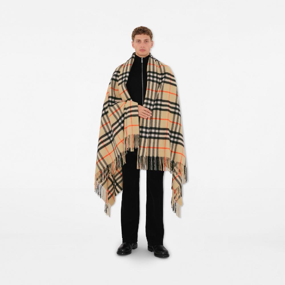 Burberry Manta en cachemir CheckPrecio 1.550 00 € Precios de Black Friday