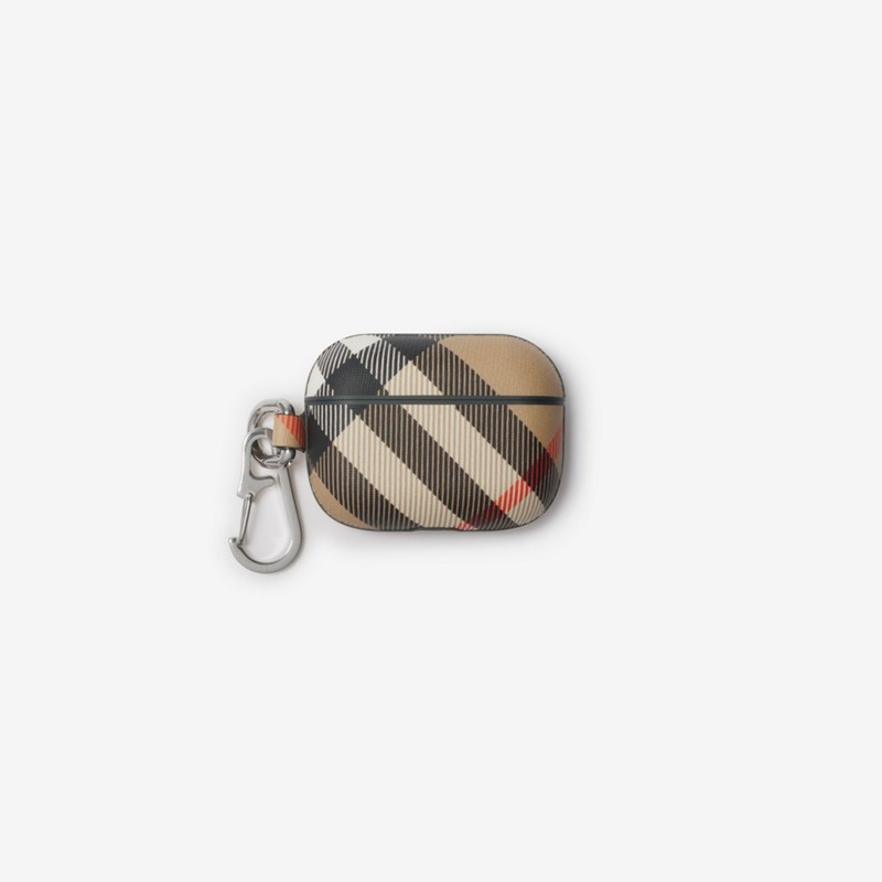 Burberry Funda para AirPods Pro 2 en tejido CheckPrecio 250 00 € ÚLTIMAS EDICIONES