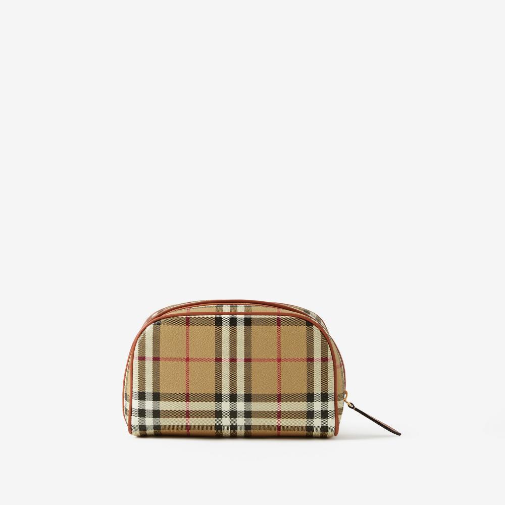 Burberry Neceser de viaje Check pequeñoPrecio 320 00 € Disponibilidad limitada Outlet online