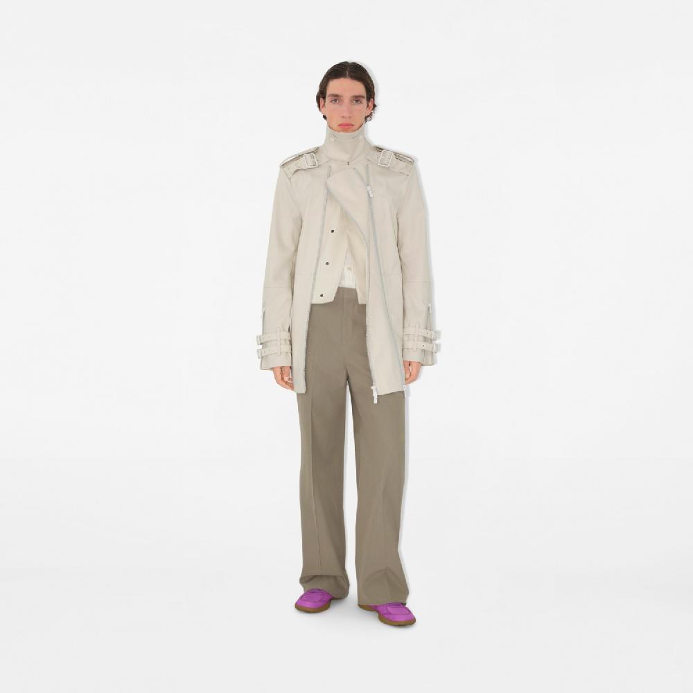Burberry Chaqueta estilo trench coat en algodón encoladoPrecio 2.590 00 € Pasarela Tienda