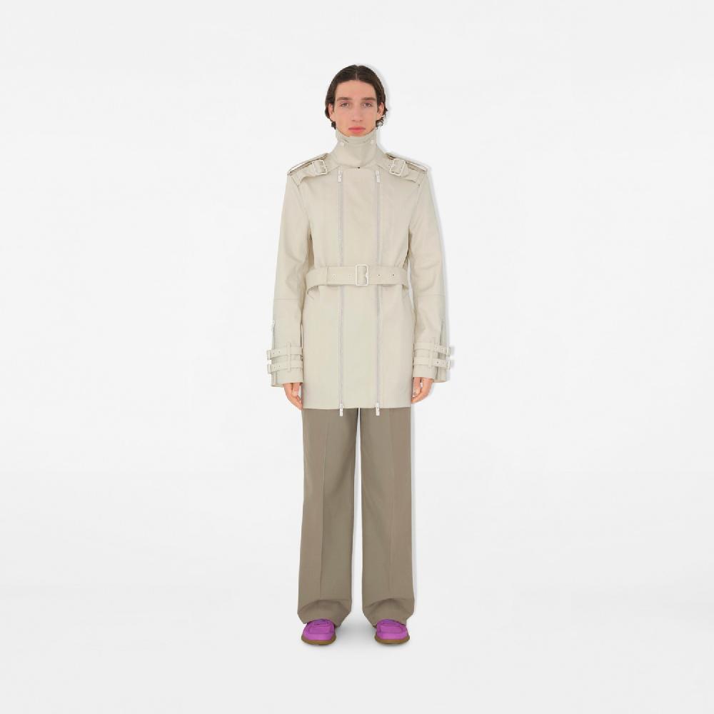 Burberry Chaqueta estilo trench coat en algodón encoladoPrecio 2.590 00 € Pasarela Tienda