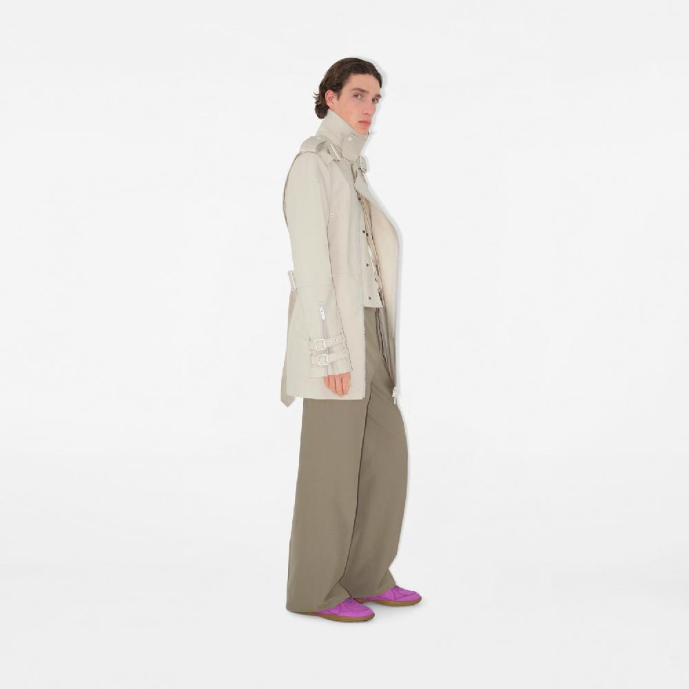 Burberry Chaqueta estilo trench coat en algodón encoladoPrecio 2.590 00 € Pasarela Tienda