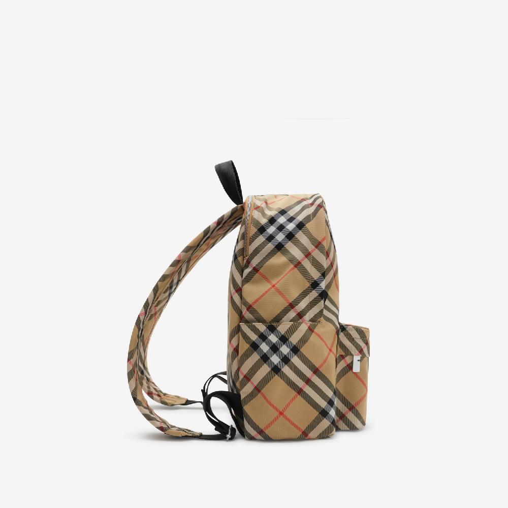 Burberry Mochila pequeña CheckPrecio 990 00 € Descuentos del mes