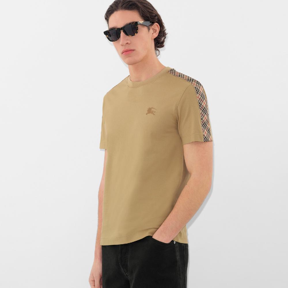 Burberry Camiseta en algodón con detalles CheckPrecio 390 00 € Novedades Liquidación