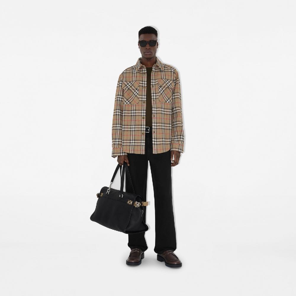 Burberry Camisa oversize en algodón y lino CheckPrecio 990 00 € Novedades Precios de Black Friday