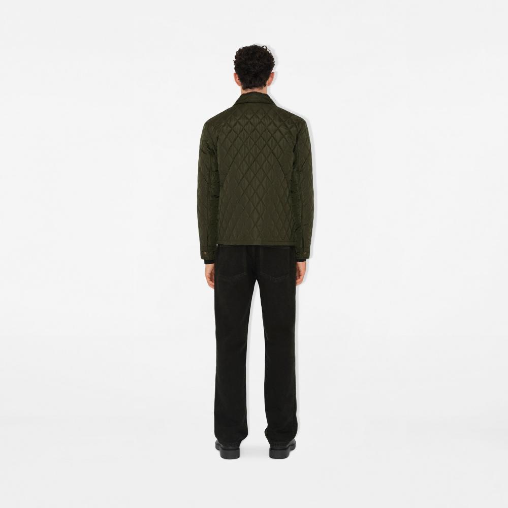 Burberry Sobrecamisa en nailon acolchadoPrecio 1.250 00 € Tienda