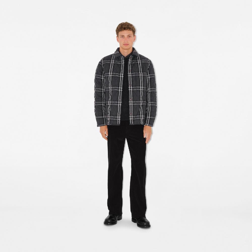 Burberry Sobrecamisa acolchada reversible en nailonPrecio 1.250 00 € Liquidación