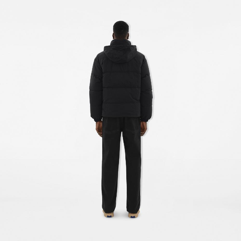 Burberry Chaqueta de plumas reversible en nailon CheckPrecio 1.690 00 € ÚLTIMAS EDICIONES