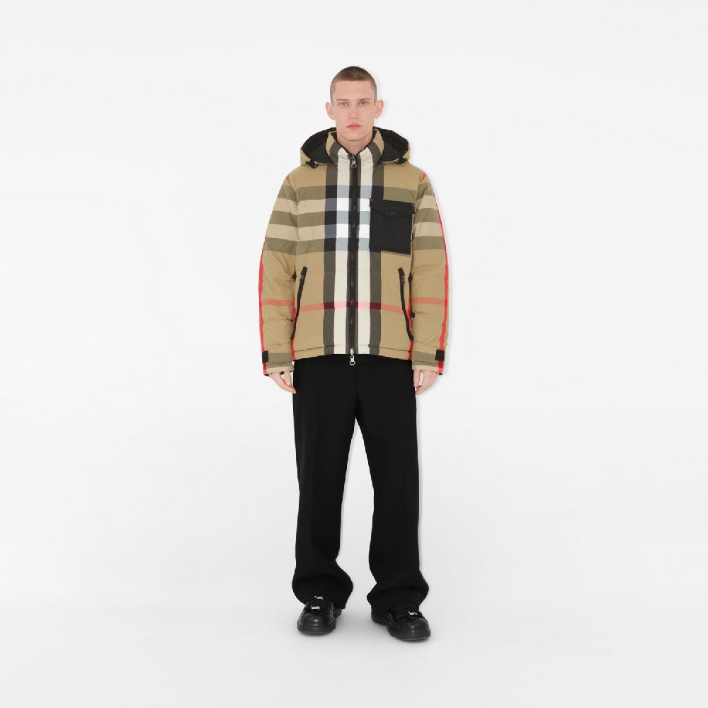 Burberry Chaqueta de plumas reversible CheckPrecio 1.690 00 € Oferta especial de fábrica