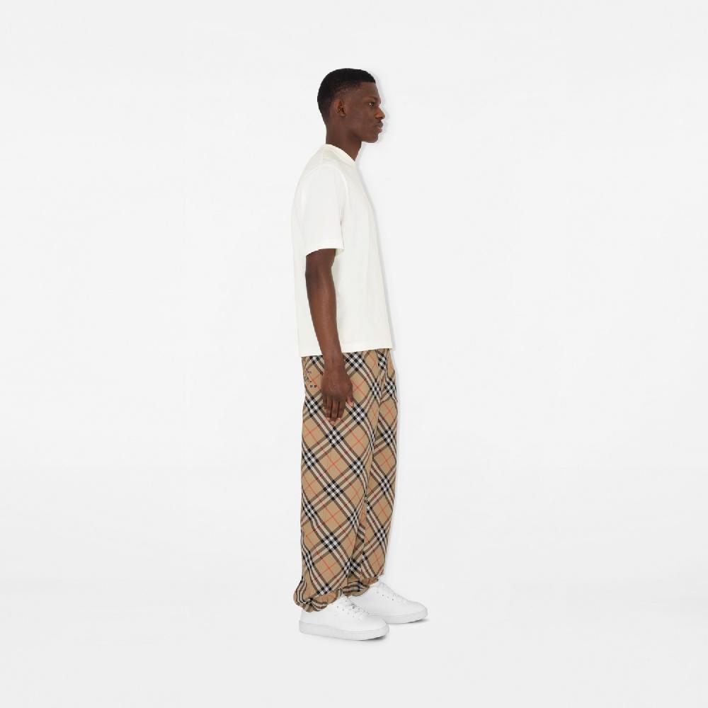 Burberry Pantalones en sarga CheckPrecio 970 00 € Envío gratis