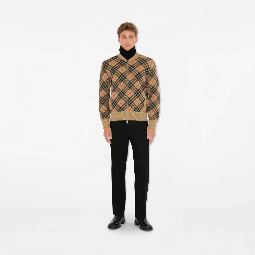 Burberry Cazadora bomber en cachemir CheckPrecio 1.590 00 € Ofertas de temporada