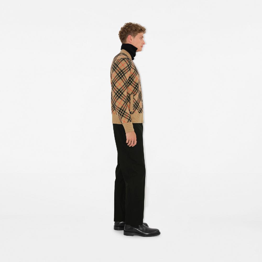 Burberry Cazadora bomber en cachemir CheckPrecio 1.590 00 € Ofertas de temporada