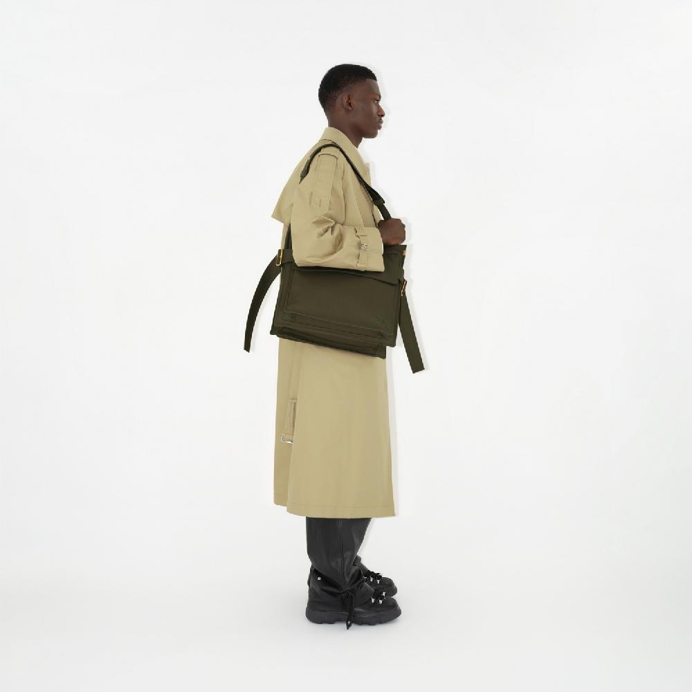 Burberry Bolso tote Trench medianoPrecio 1.490 00 € Rebajas de fábrica