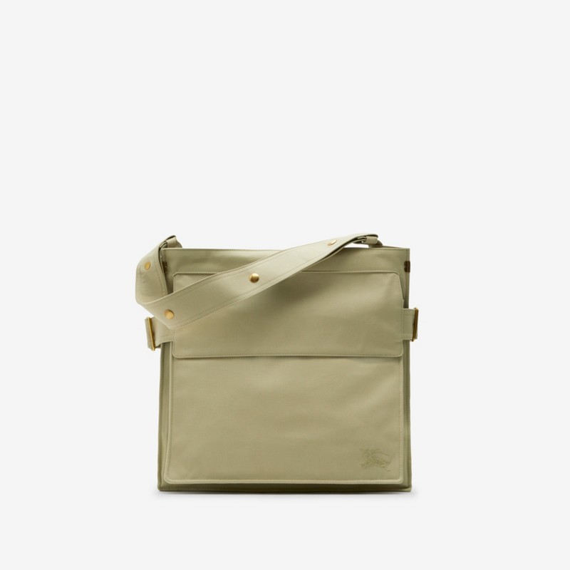 Burberry Bolso tote Trench medianoPrecio 1.490 00 € Pasarela Promoción trimestral