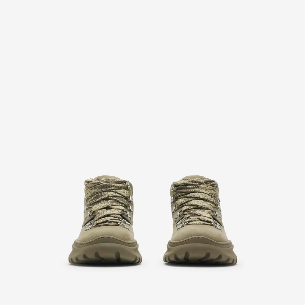Burberry Botas estilo montaña Scoot en piel nobukPrecio 920 00 € Ofertas de temporada