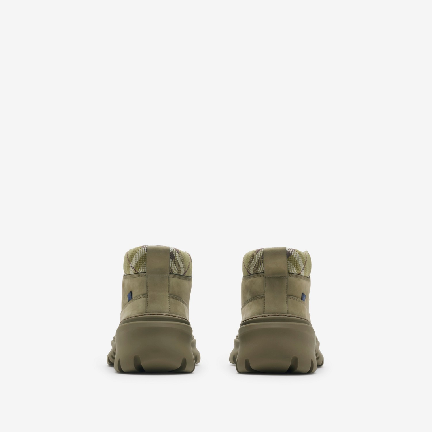 Burberry Botas estilo montaña Scoot en piel nobukPrecio 920 00 € Ofertas de temporada