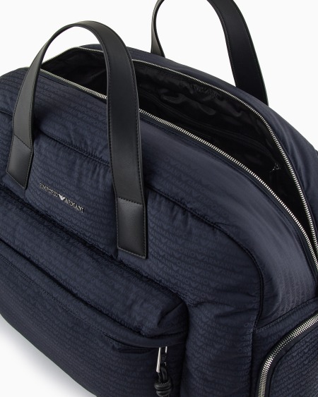 Armani Bolsa de nailon con inscripción integral del logotipo en tejido jacquard Tienda de fábrica