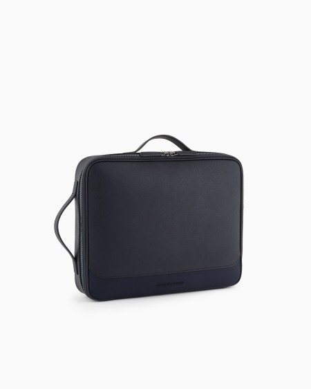 Armani Bolso modelo business con tirantes en piel saffiano regenerada y nailon reciclado ASV Limitado a 3 días
