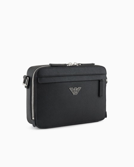 Armani Minifunda para cámara de piel saffiano regenerada con placa de águila ASV Ahorra y exporta