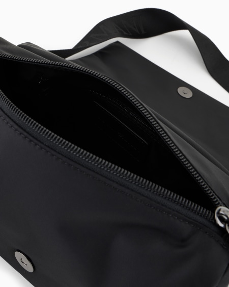 Armani Bolso bandolera con solapa de nailon reciclado ASV Outlet online
