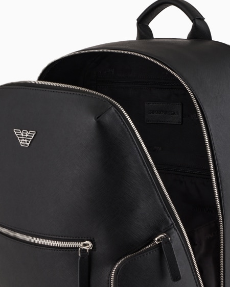 Armani Mochila de piel saffiano regenerada con placa de águila ASV Rebajas baratas