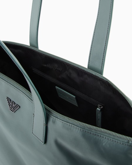 Armani Bolso shopper mediano de nailon reciclado ASV Tienda