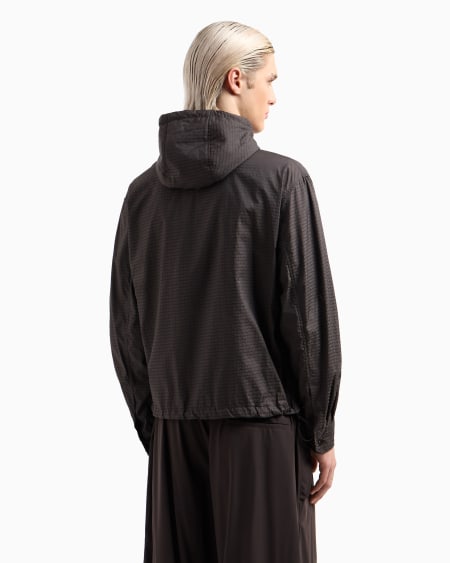 Armani Cazadora de nailon con pechera interior e inscripción integral en tejido jacquard Ahorra y exporta