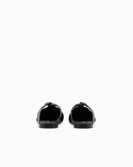 Armani Zapato mule de napa con logotipo de metal Ofertas de temporada
