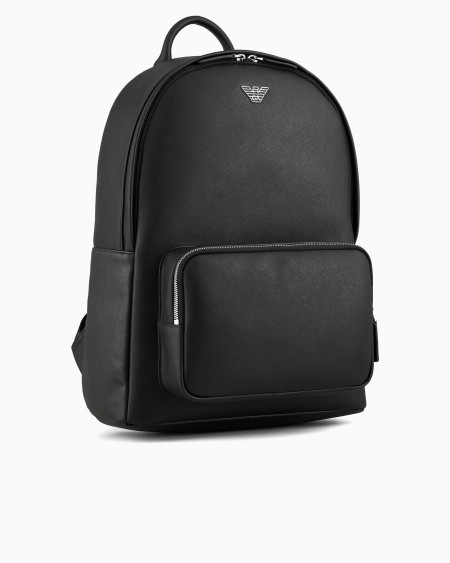 Armani Mochila redondeada de piel saffiano regenerada con placa de águila ASV Últimos 2 días