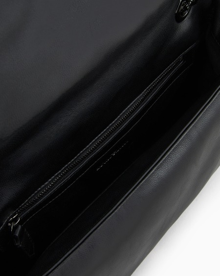 Armani Bolso bandolera con solapa efecto napa acolchada Envío internacional gratuito