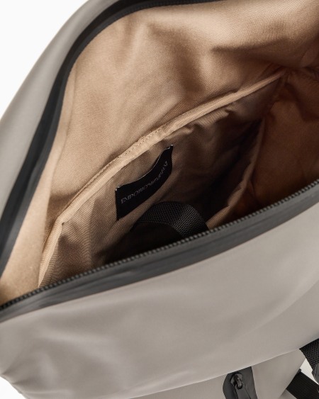 Armani Mochila en nailon reciclado con cincha ASV Descuentos del mes