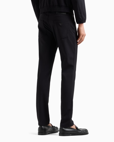 Armani Pantalones de cinco bolsillos en nailon elástico con efecto canneté Promoción trimestral