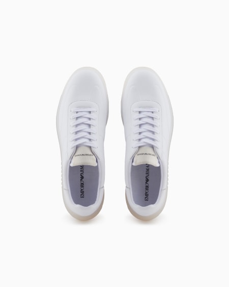 Armani Deportivas de piel con suela semitransparente 2025
