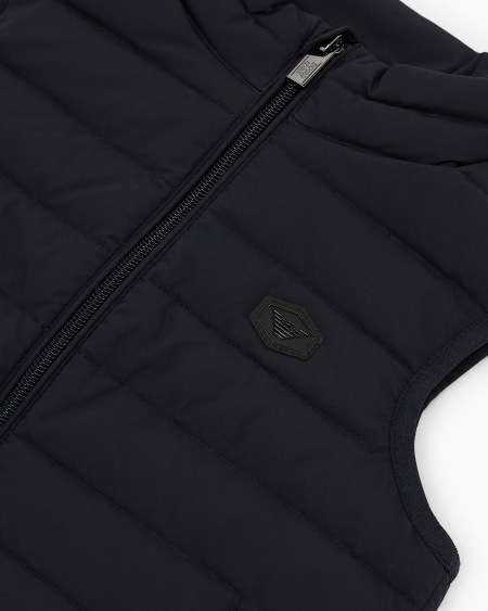 Armani Chaqueta de plumas sin mangas en nailon acolchado con pluma reciclada ASV Promoción por tiempo limitado