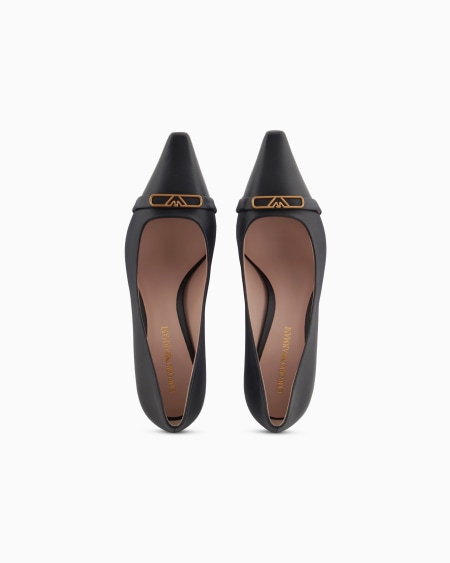 Armani Zapato de salón en napa con placa de águila Precio ultrabajo