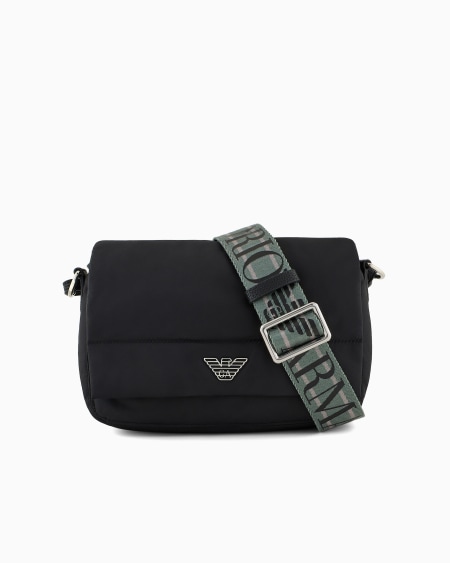 Armani Bolso bandolera en nailon reciclado con placa de águila ASV Libre de impuestos