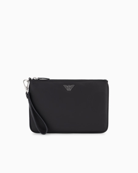 Armani Bolso de mano de nailon reciclado con placa de águila ASV Oferta exclusiva