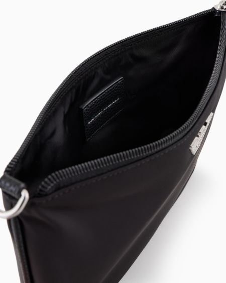 Armani Bolso de mano de nailon reciclado con placa de águila ASV Oferta exclusiva