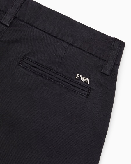 Armani Bermudas tipo chinos de algodón En línea