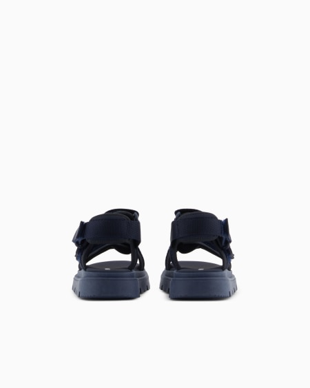 Armani Sandalia con doble tira Descuentos del mes