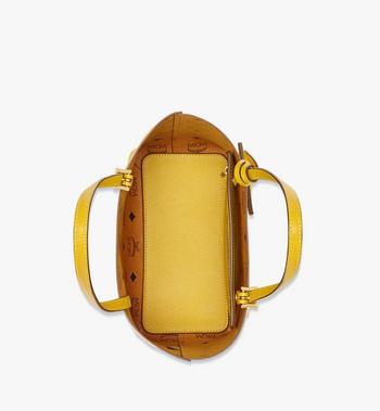 MCM Himmel Shopper in Embossed Logo Leather Mejor oferta