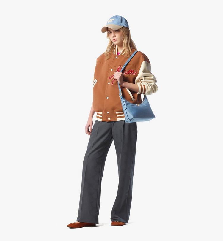 MCM Aren Hobo in Recycled Nylon and Monogram Print Leather Promoción por tiempo limitado