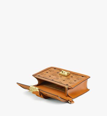 MCM Tracy Shoulder Bag in Visetos Devoluciones gratuitas